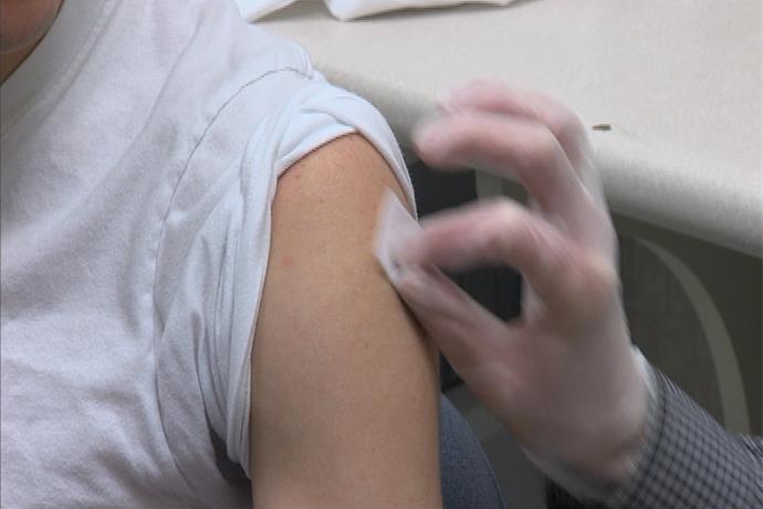 Pennsylvanians Line Up For Flu Vaccines _-2431648273568676948