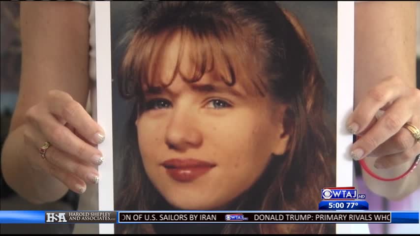 Woman writes book about sister-s murder_88209742-159532