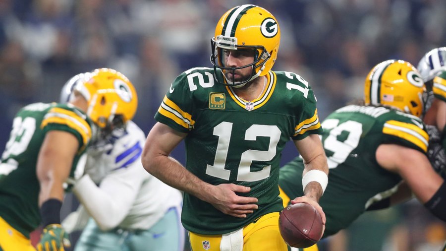 Aaron%20Rodgers%20during%20divisional%20round%20game%20against%20Dallas_1484590291843_180533_ver1_20170116182434-159532