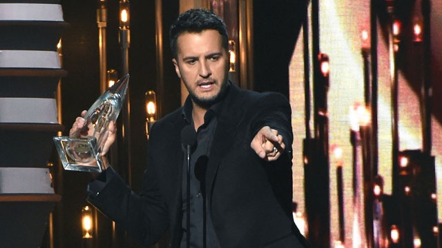 Luke-Bryan-wins-Entertainer-of-Year-at-CMAs-jpg_81258_ver1_20170123162343-159532