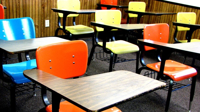 School desks_3546720242313864-159532