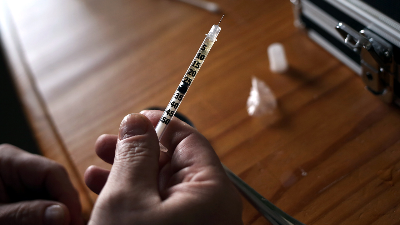 Heroin needle-159532.jpg03819159