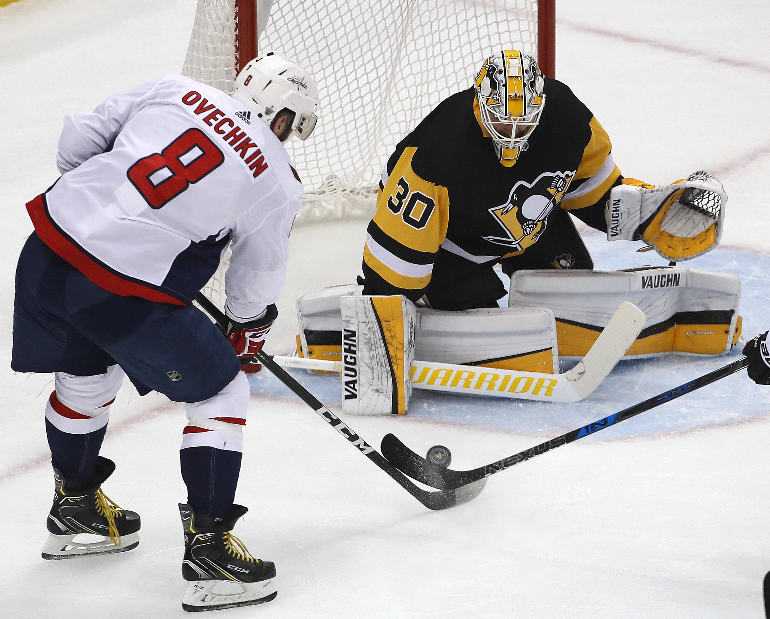 Capitals_Penguins_Hockey_71233-159532.jpg74825688