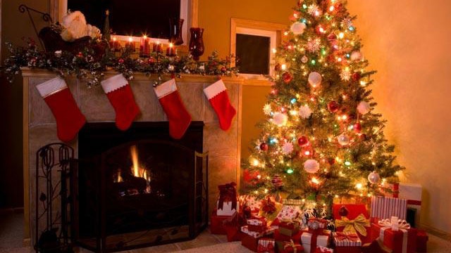 Christmas tree with stockings and presents_650158602977671-159532