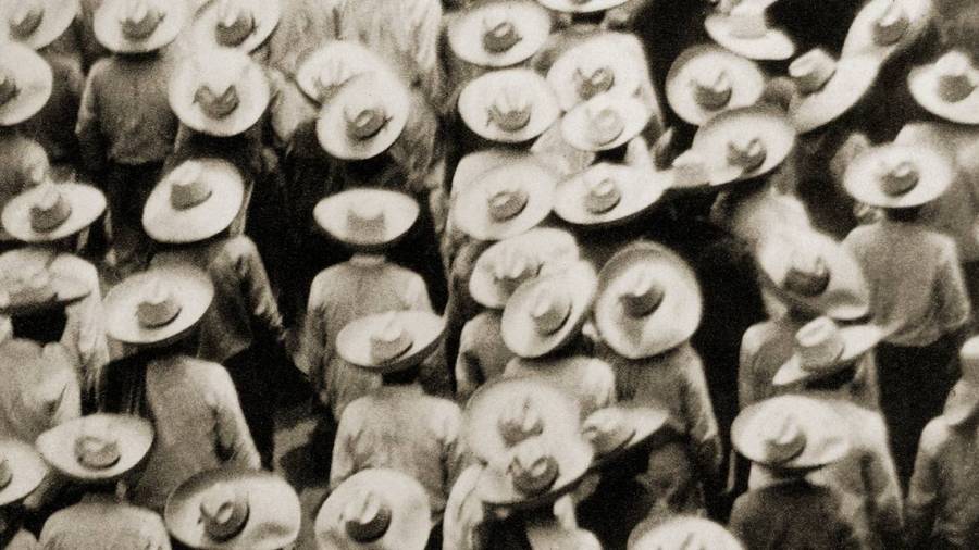 Modotti_WorkersParade1926_1548180270106.jpg