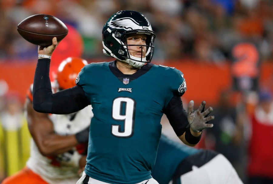 Eagles_Foles_Football_80340-159532.jpg38317303