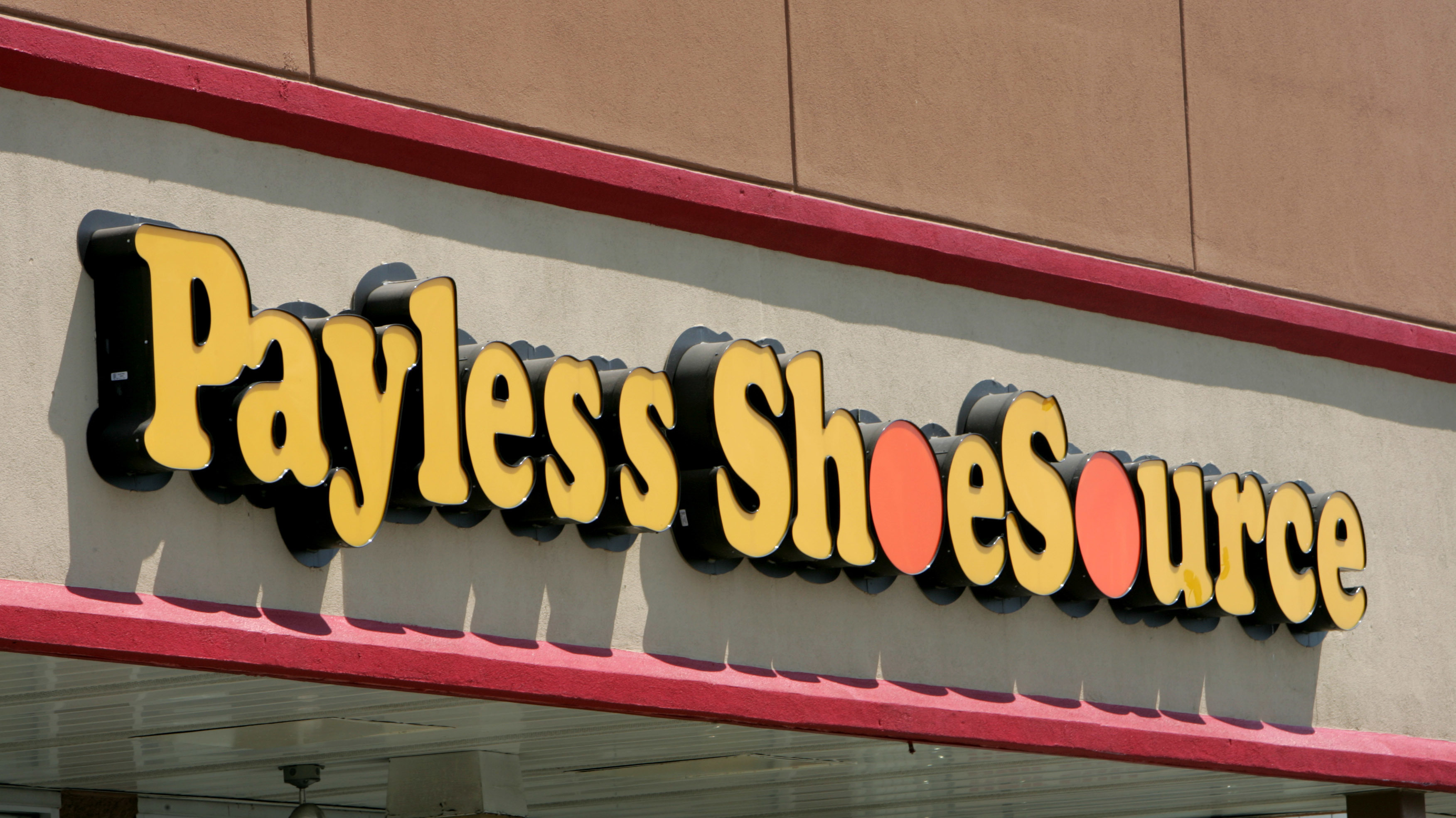 Payless-Unraveling_85727-159532-159532.jpg07746150