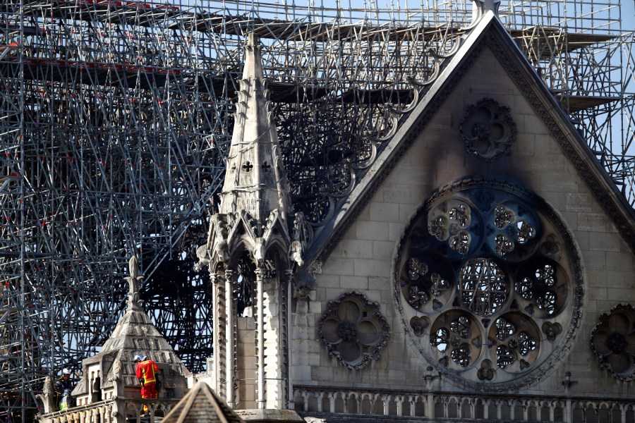 APTOPIX France Notre Dame Fire_1555592009478