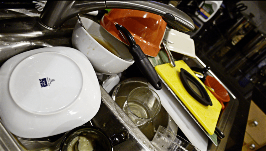 dirty-dishes-sink_1522927682379.png